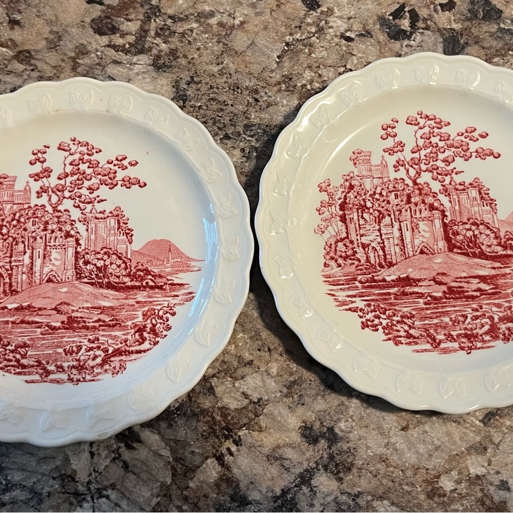 2 Taylor Smith USA Vintage Red and Cream Small Plates